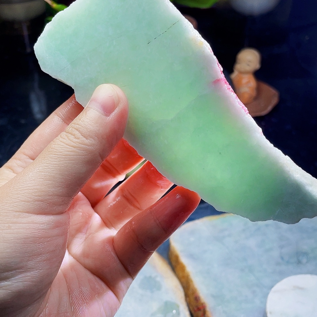 翡翠未镶嵌颈饰毛料3