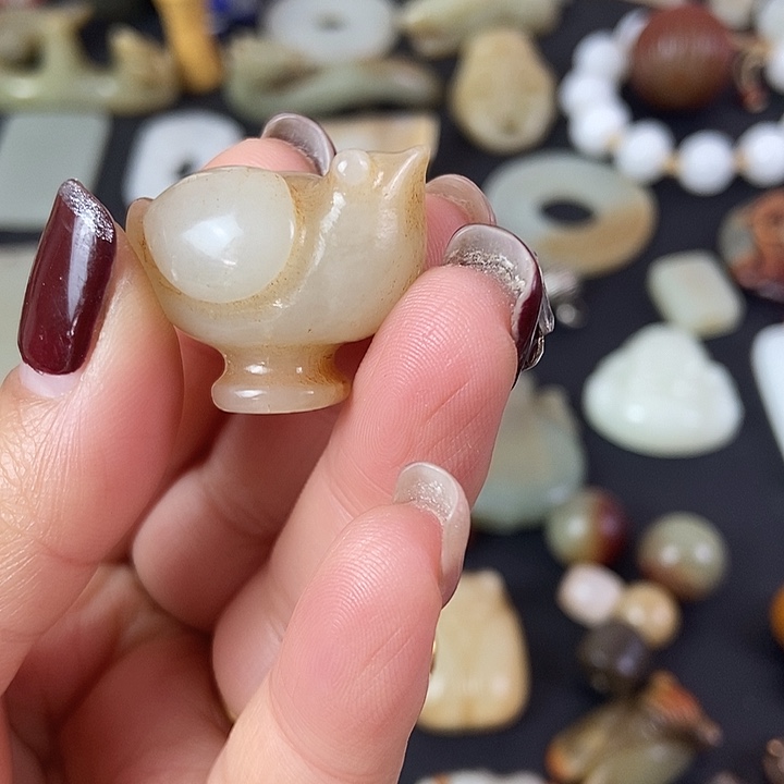 和田玉（糖玉）挂件未镶嵌