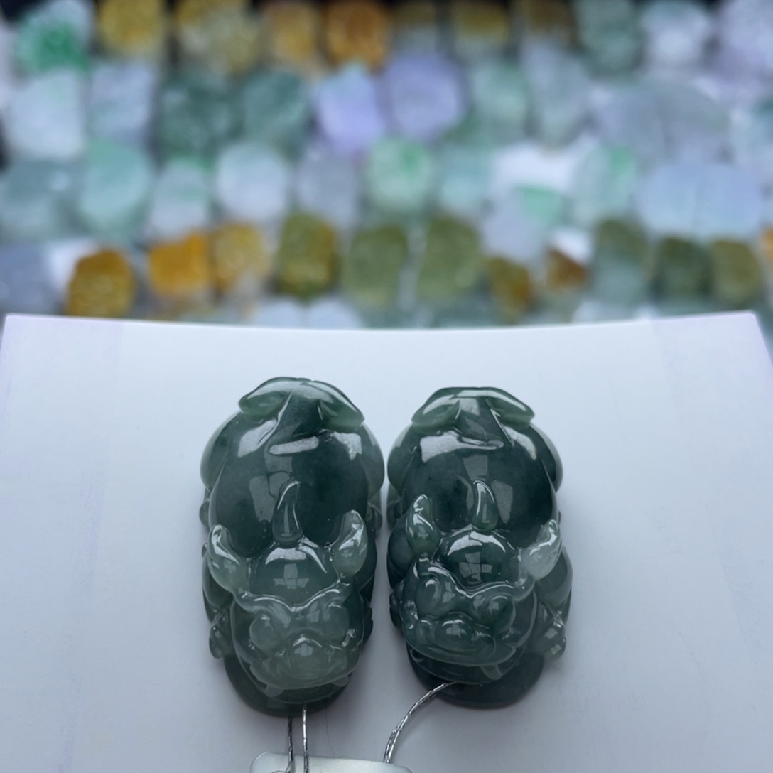 翡翠颈饰未镶嵌貔貅