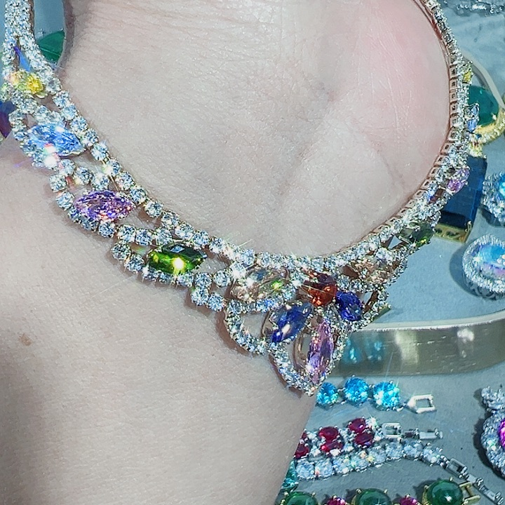 非金属红色蓝色满镶嵌吊坠