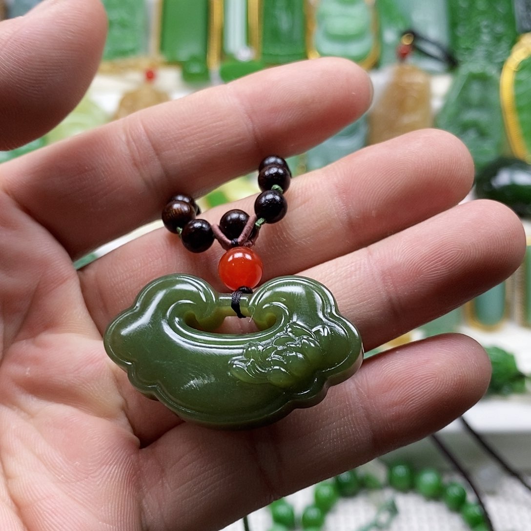 和田玉挂件未镶嵌