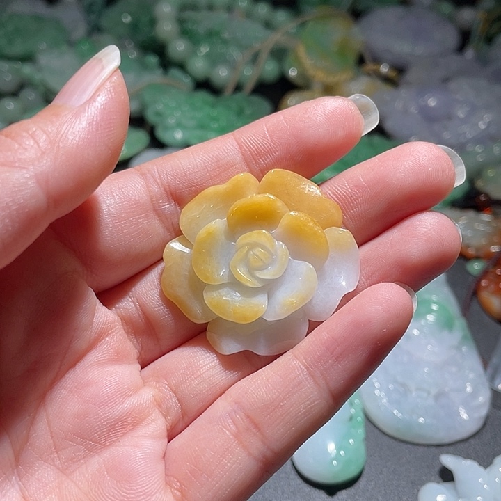 颈饰未镶嵌翡翠天