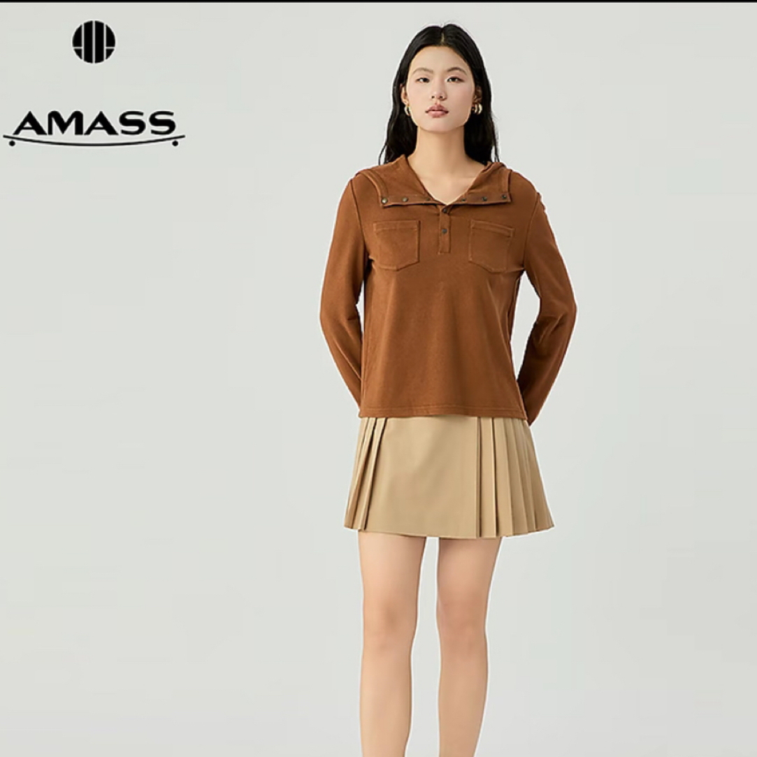 阿玛施AMASS 秋冬休闲领口按扣V领胸前小口袋连帽长袖上衣530086