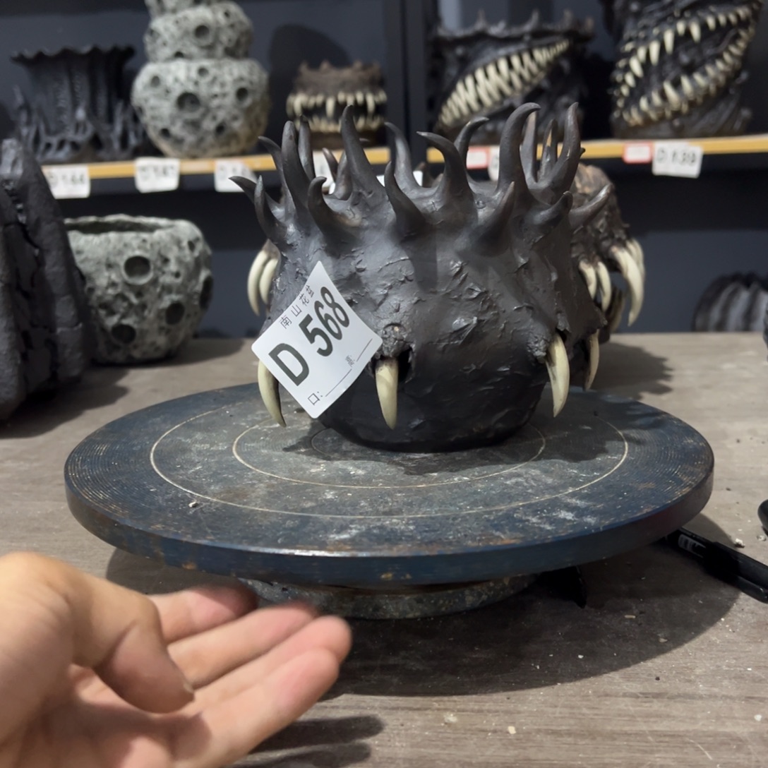 手捏陶瓷植物花盆