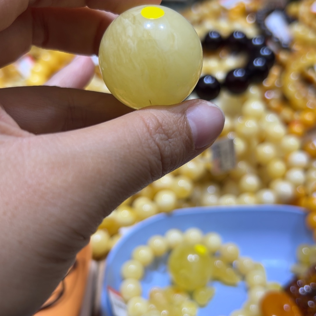 琥珀珠宝奇石未镶嵌