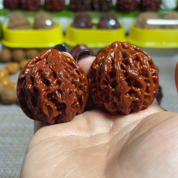 把件桃核苹果37。  