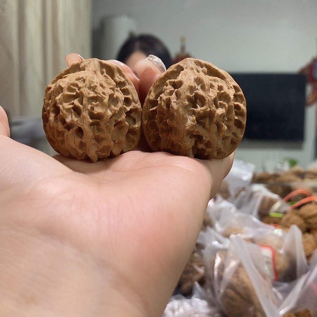 把件文玩核桃40苹果园尖有伤