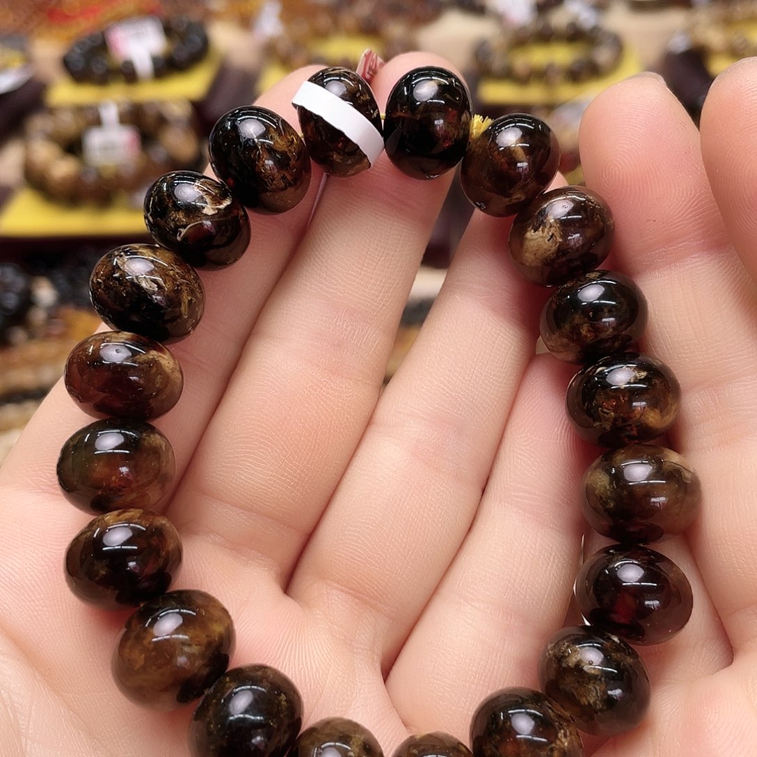 未镶嵌琥珀裸石十三70310