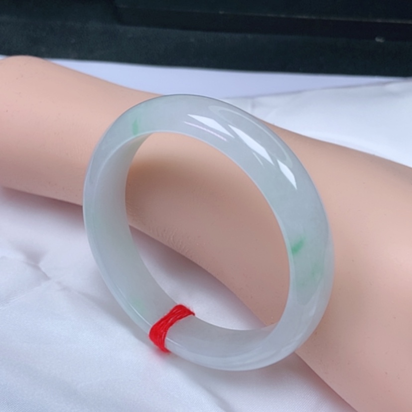 【闪购商品】翡翠手镯未镶嵌，