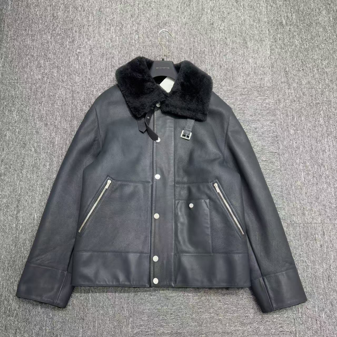 全新未使用 Hermes/爱马仕  牛羊皮毛一体外套/50码/编码13170 