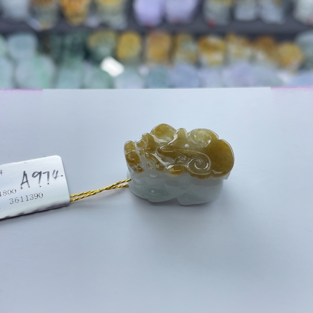 翡翠颈饰未镶嵌貔貅