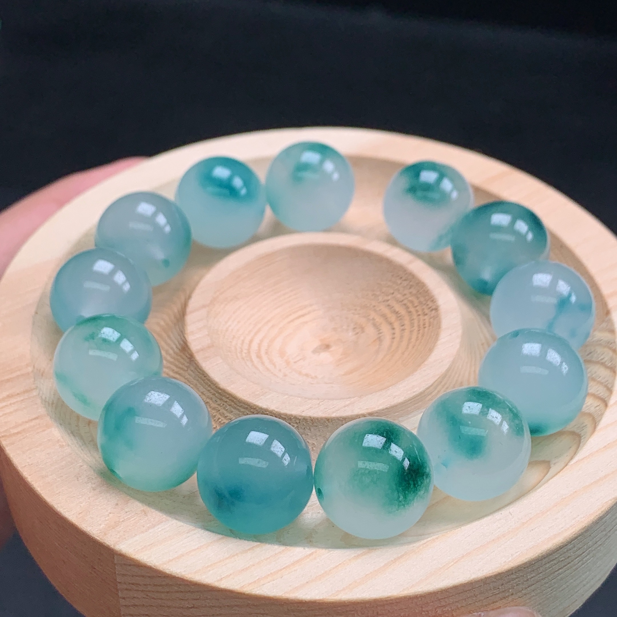 卡14➕天然缅料 冰蓝 飘花翡翠散珠，多样性发货一颗