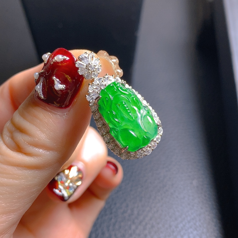 【闪购商品】翡翠吊坠(赠链)银S925镶嵌