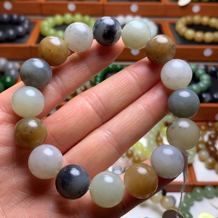 和田玉手串未镶嵌