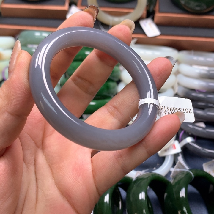【闪购商品】未镶嵌手镯和田玉