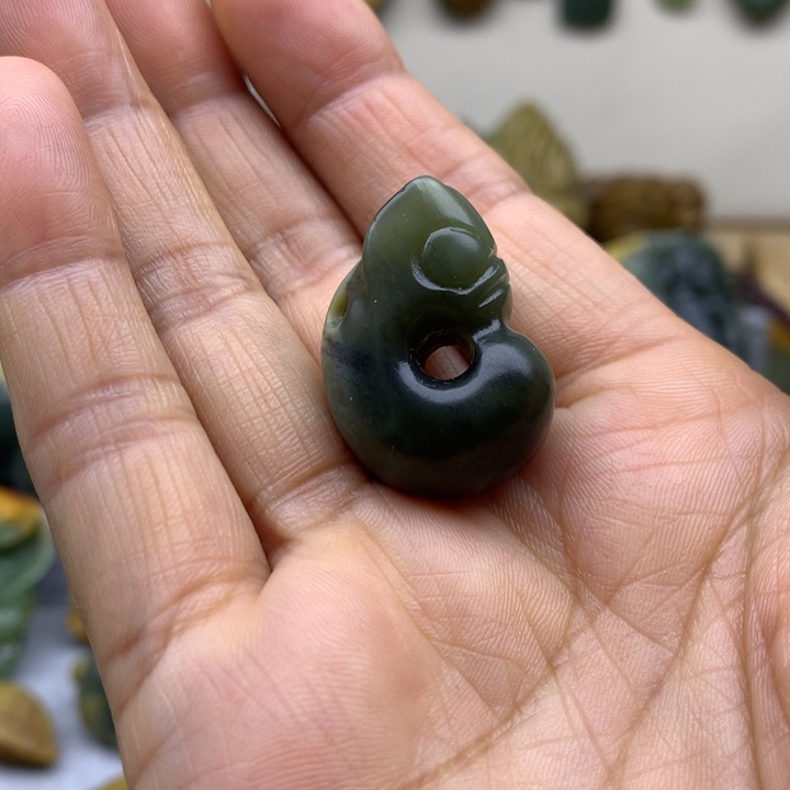 【闪购商品】岫岩河磨玉（透闪石质玉）未镶嵌挂件