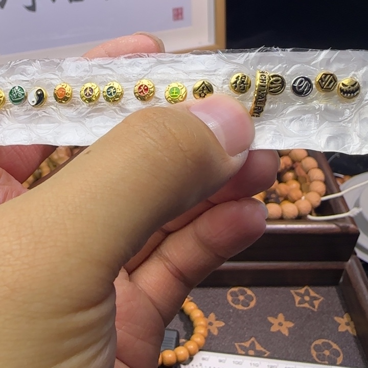 李***行猴头核桃吊坠加得标