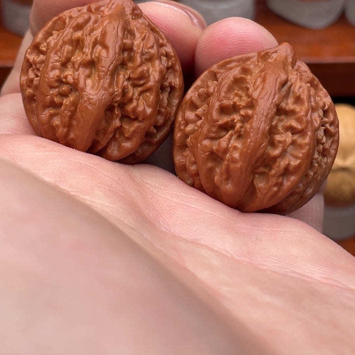 文玩核桃把件九龙筋