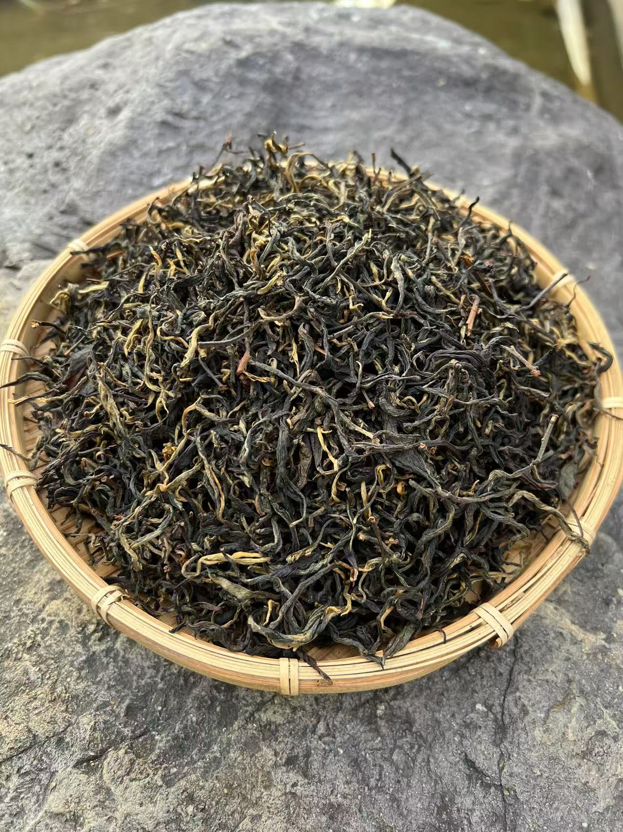 2024年头春头采古树晒红散料500克袋装