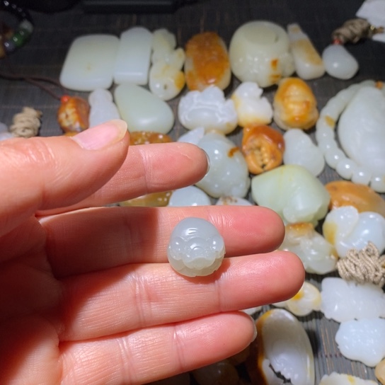 和田玉颈饰未镶嵌