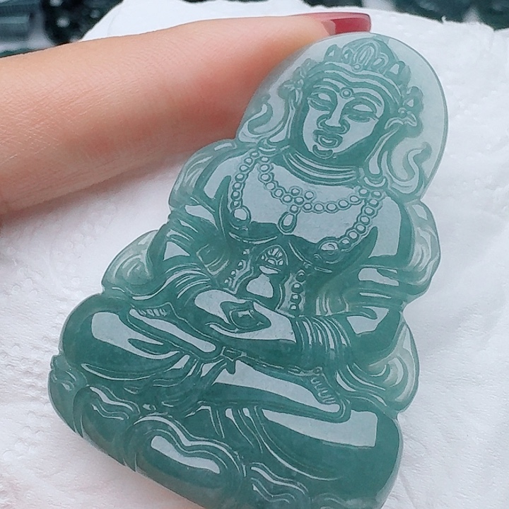 颈饰未镶嵌翡翠天然的A货翡翠多样性发其一