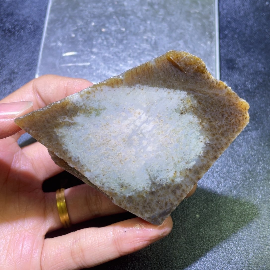 未镶嵌和田玉（糖玉）珠宝半成品