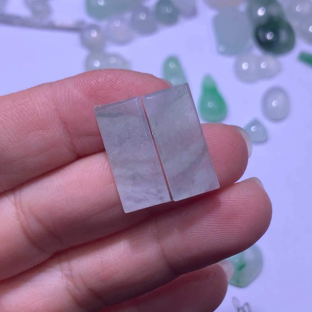 翡翠未镶嵌挂件牌