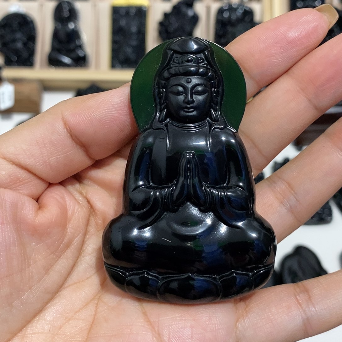 珍****岫玉未镶嵌纯天然岫玉颈饰