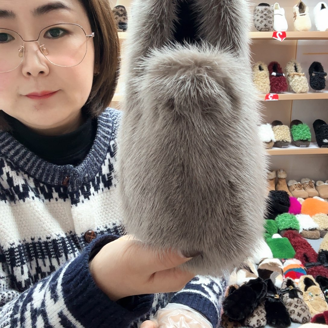 套趾款米灰色35码貂毛