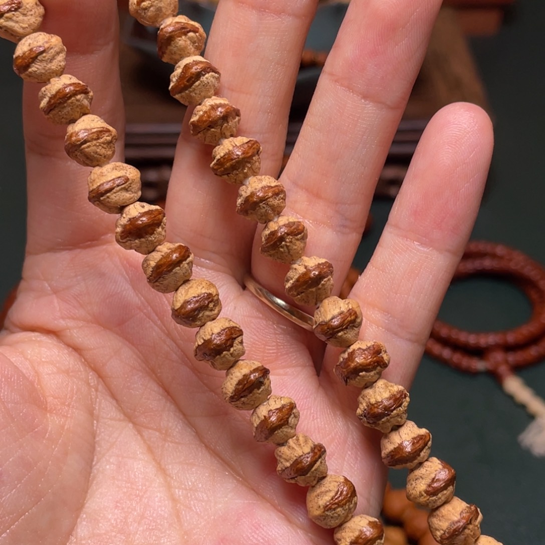 吊坠柏香籽/百香籽红芽刺忙手持