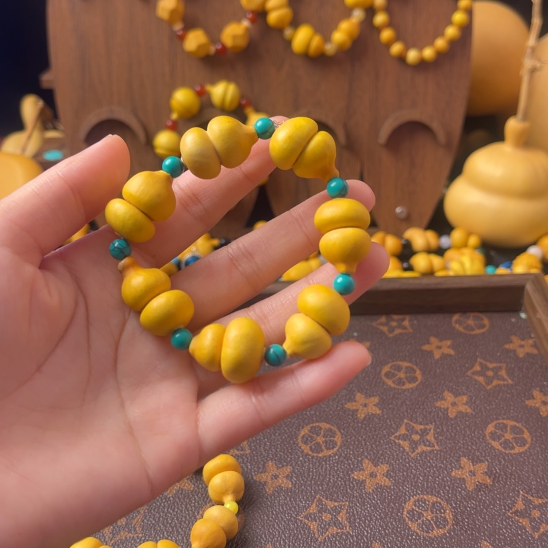 恩*七颗小圆汉堡钱袋手串