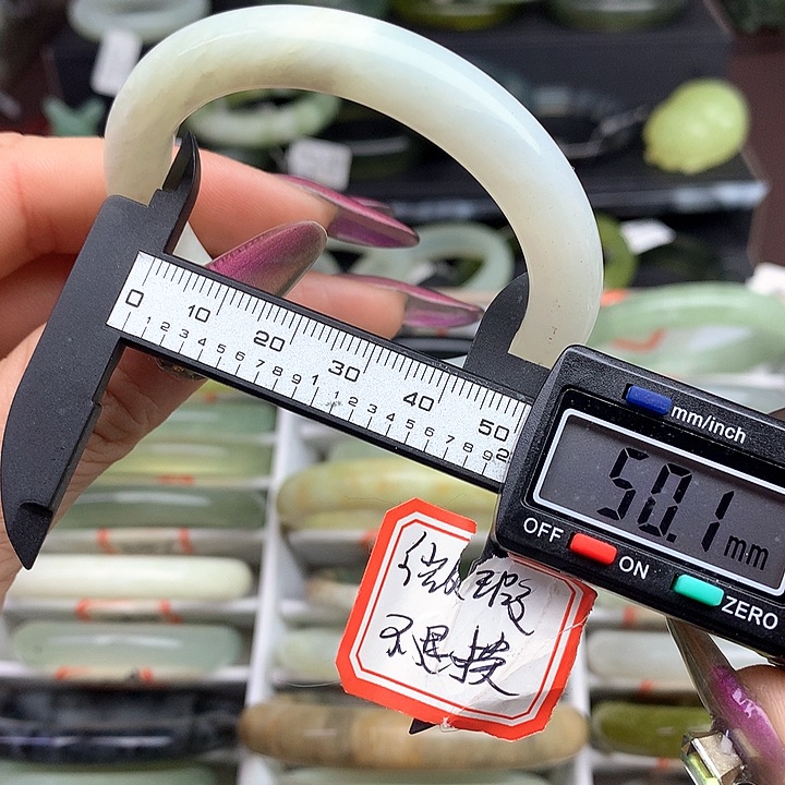 蛇纹石玉手镯未镶嵌912