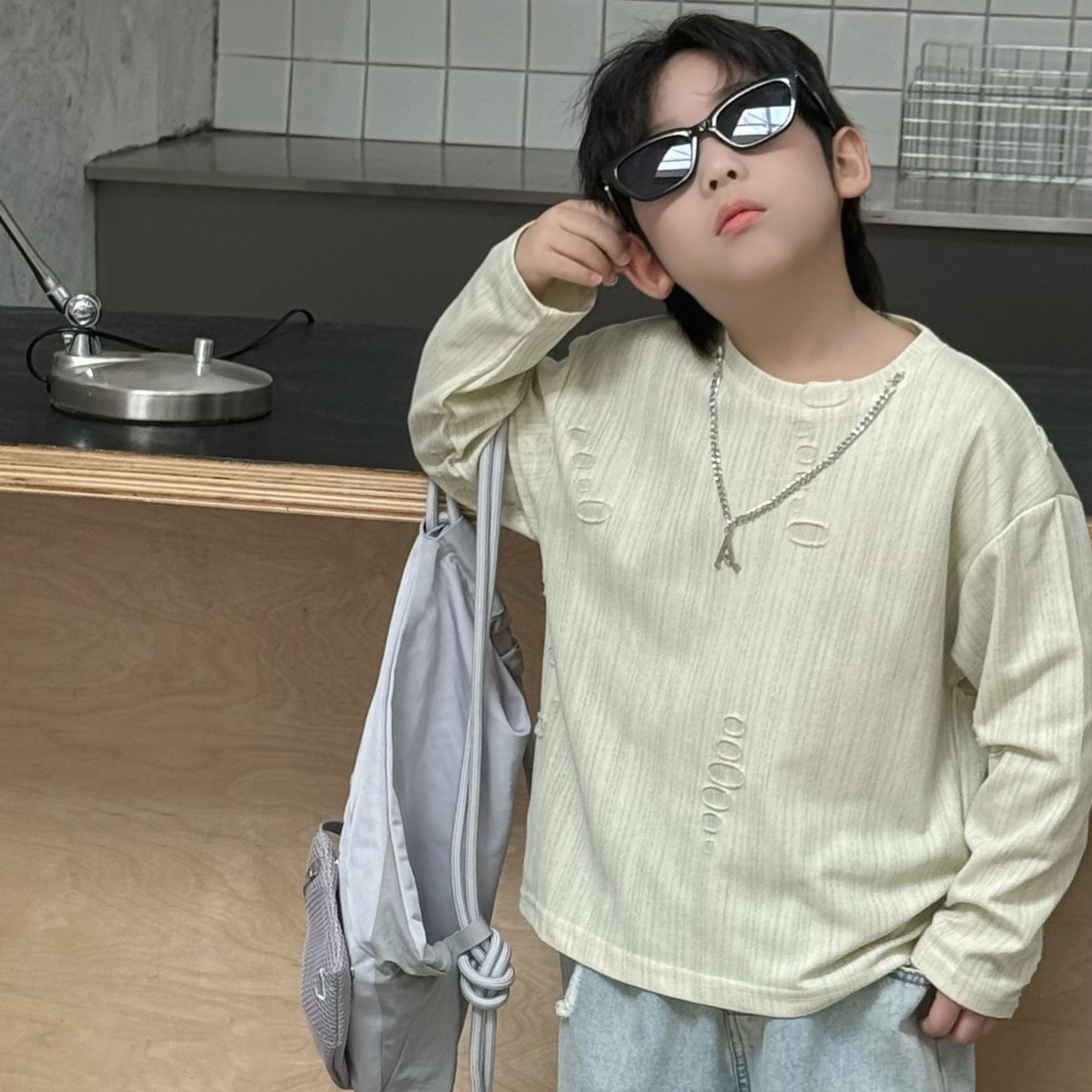 2025春季新款韩版男童纯色百搭宽松破洞打底T恤儿童上衣潮-1205