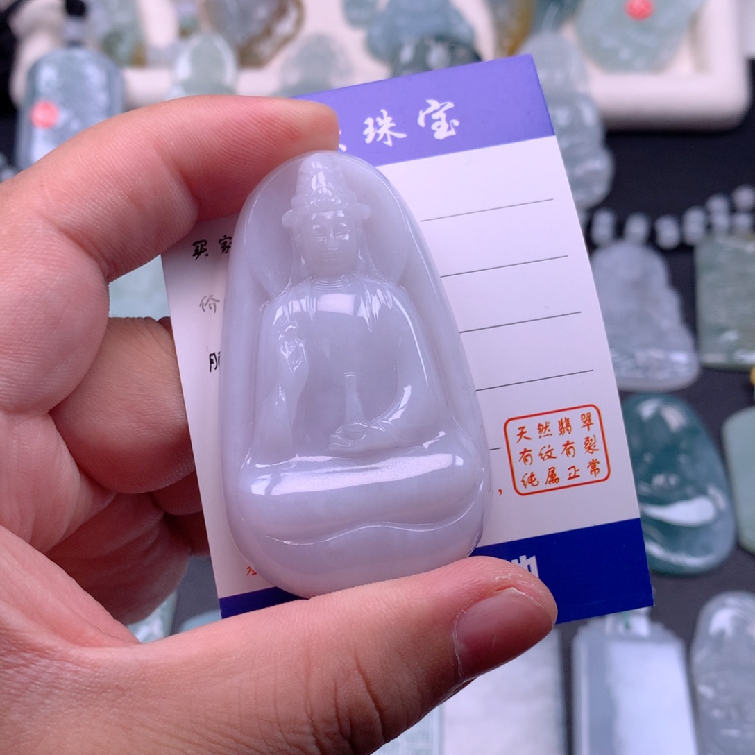 翡翠未镶嵌颈饰没**许翡翠