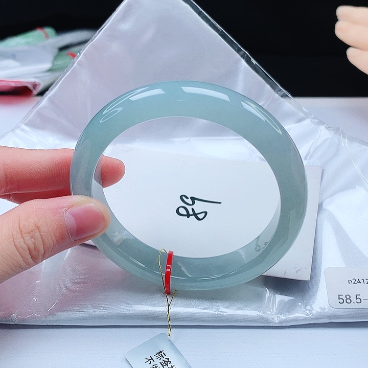 翡翠手镯未镶嵌缅甸天然a货手镯58+