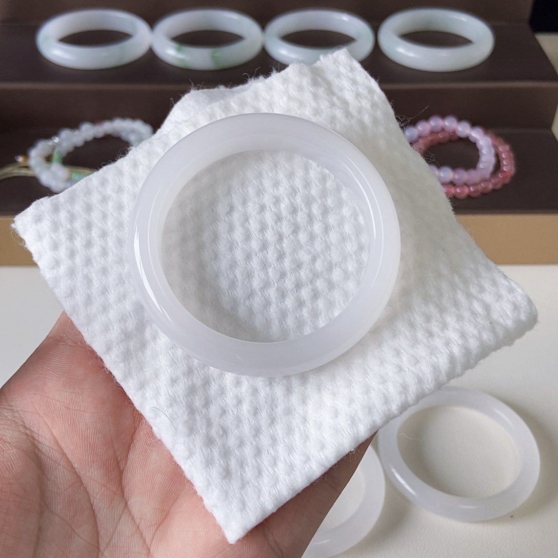 石英质玉手镯合金