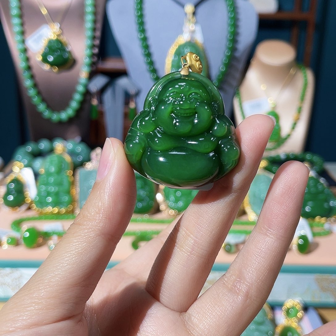 和田玉（碧玉）吊坠18K金镶嵌绚**生