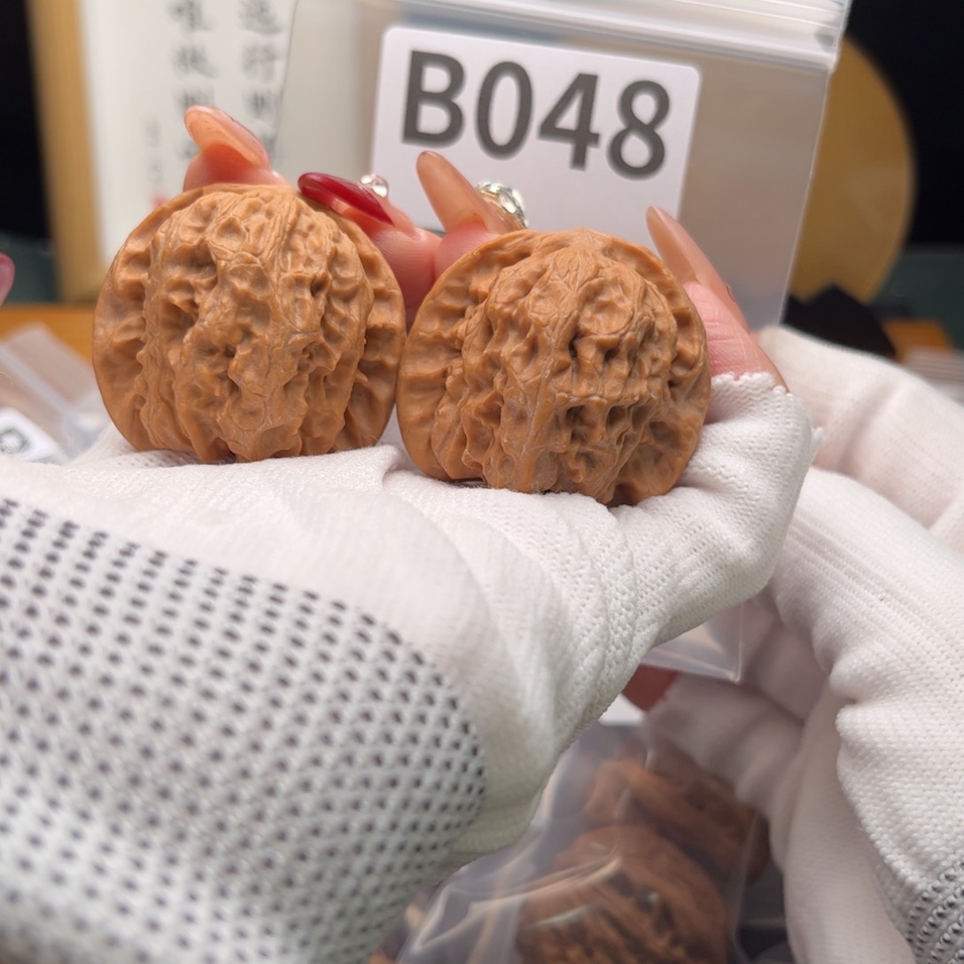 文玩核桃把件38野狼b 048
