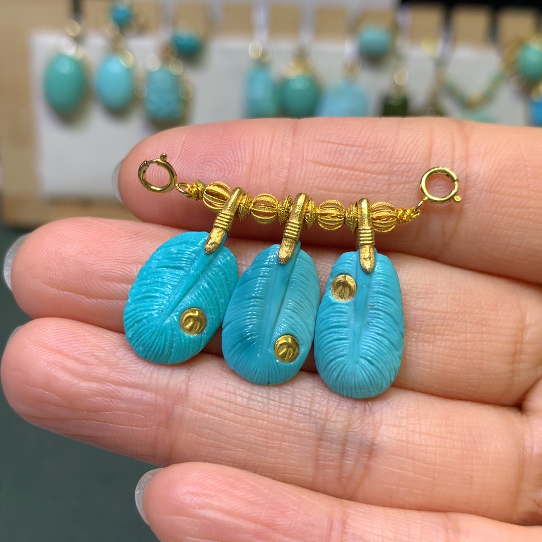 绿松石挂件18K金镶嵌