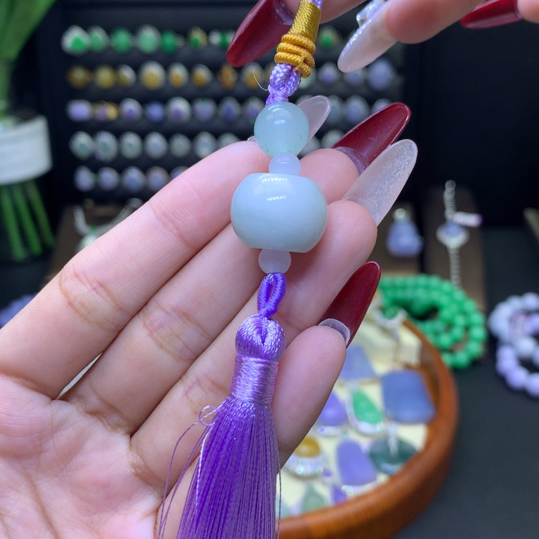 翡翠颈饰未镶嵌天然