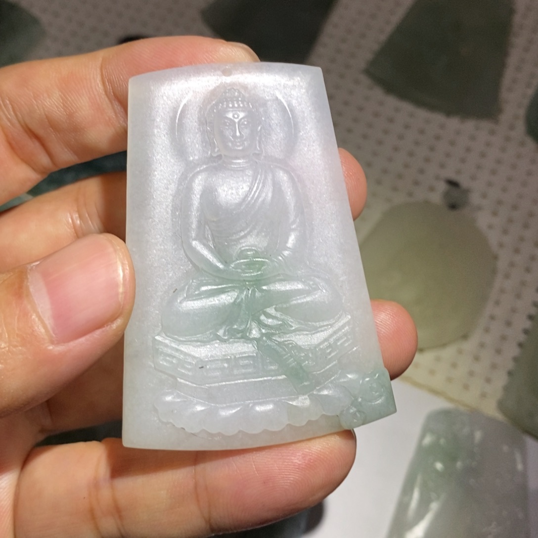 定制翡翠未镶嵌毛货 大日