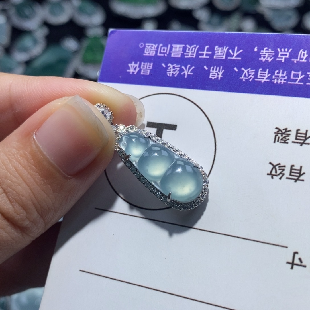 翡翠银S925镶嵌颈饰翡翠