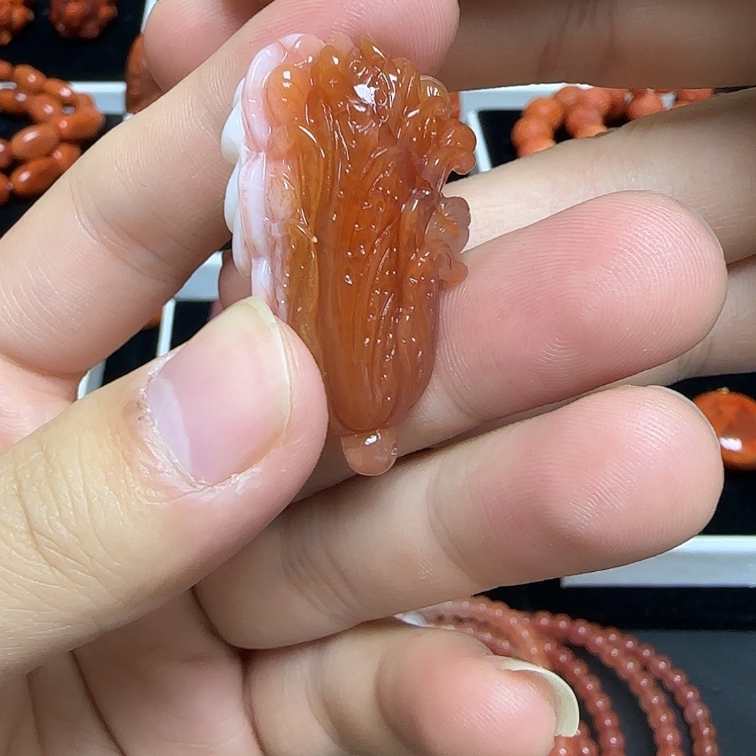 南红玛瑙未镶嵌颈饰