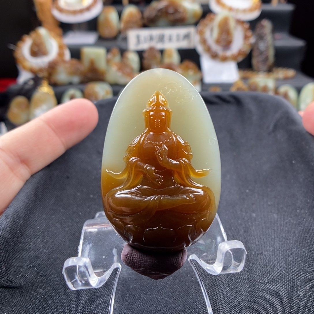 和田玉（糖玉）未镶嵌颈饰