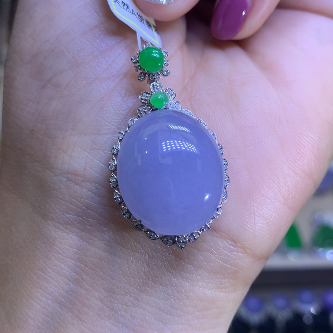 翡翠颈饰18K金镶嵌翡翠