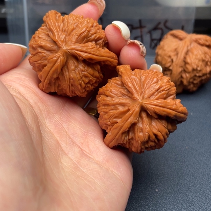 狡***狼吊坠文玩核桃白狮子