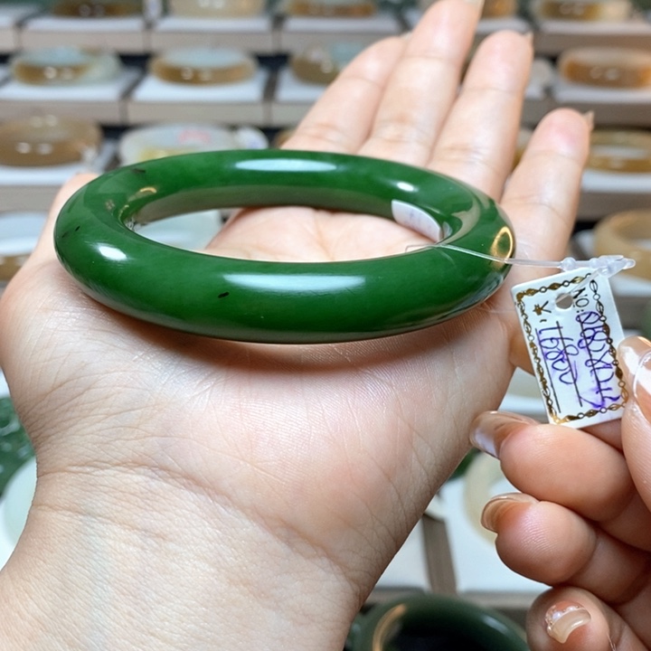 和田玉手镯58圈口未镶嵌