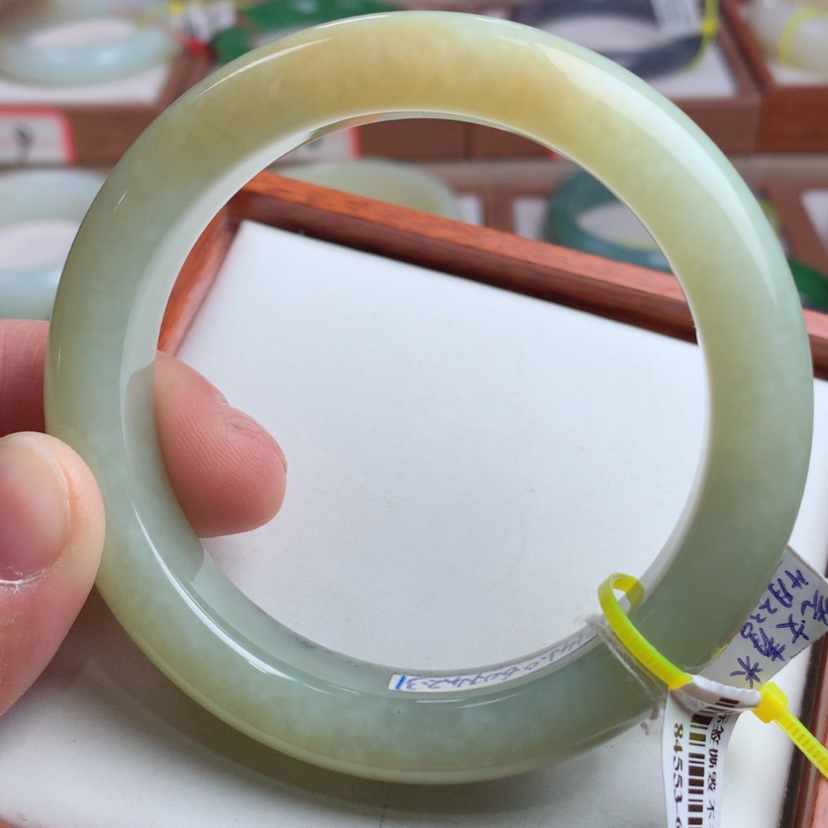 【闪购商品】和田玉手镯未镶嵌