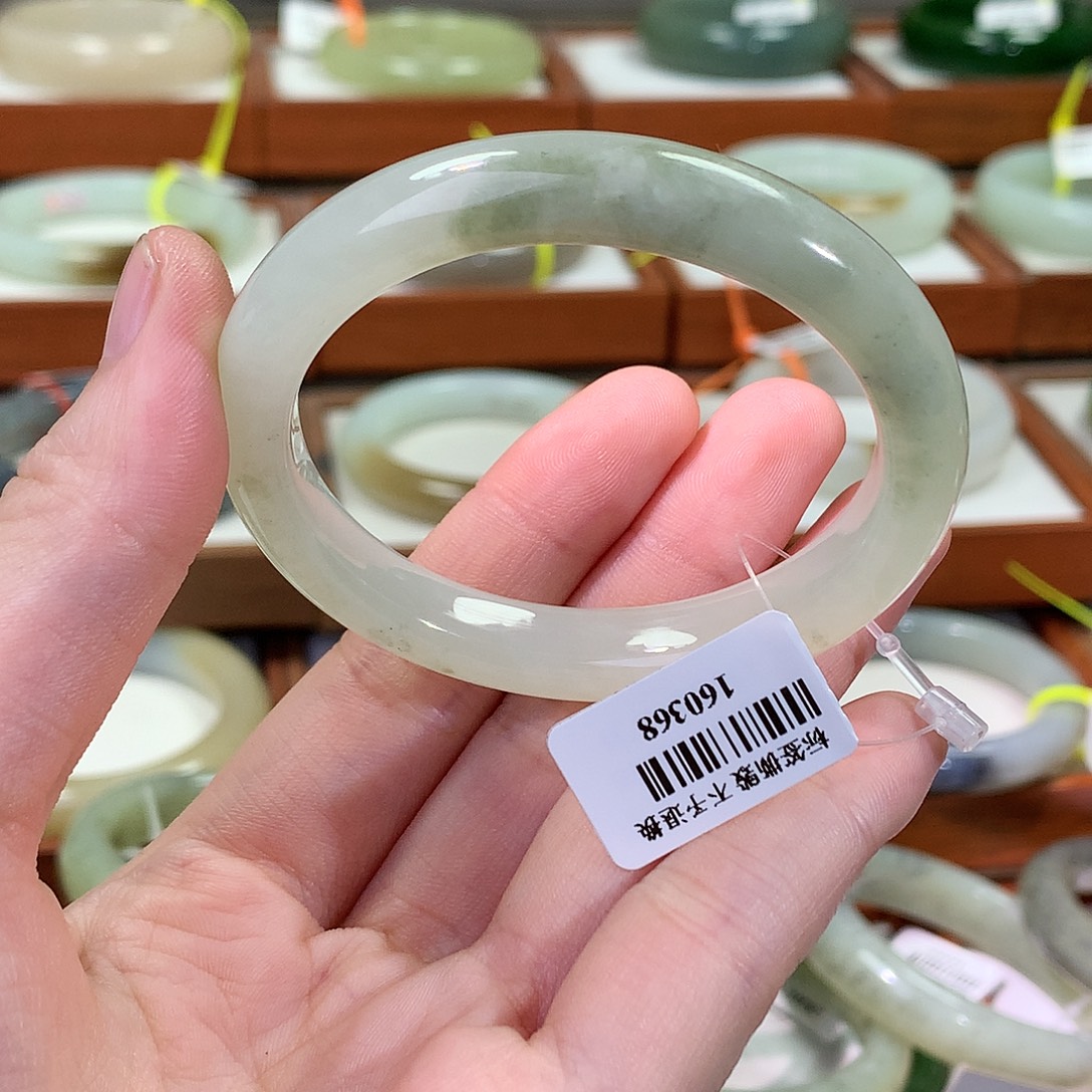 和田玉未镶嵌手镯51 微