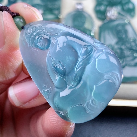 【闪购商品】翡翠颈饰未镶嵌天然翡翠